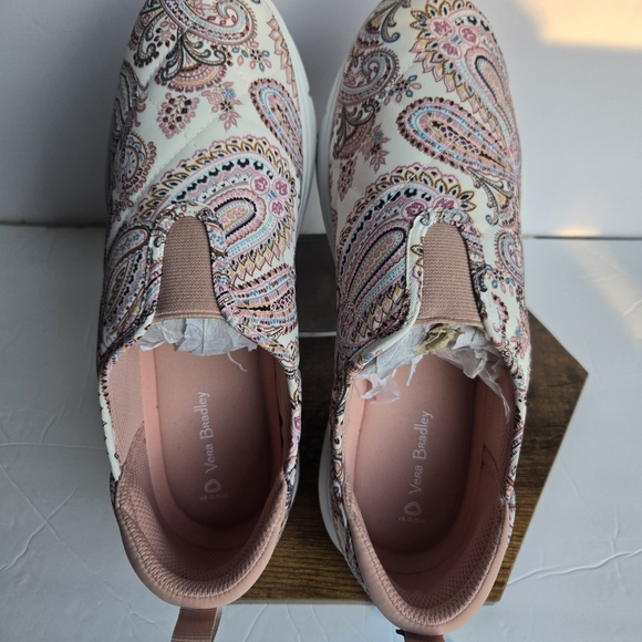 NWT, VERA BRADLEY Paisley Slip-On Sneakers - Pink and White.Size 9 - Picture 4 of 7